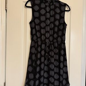 H&M Black and Gray Patterned Tie Waist Dress